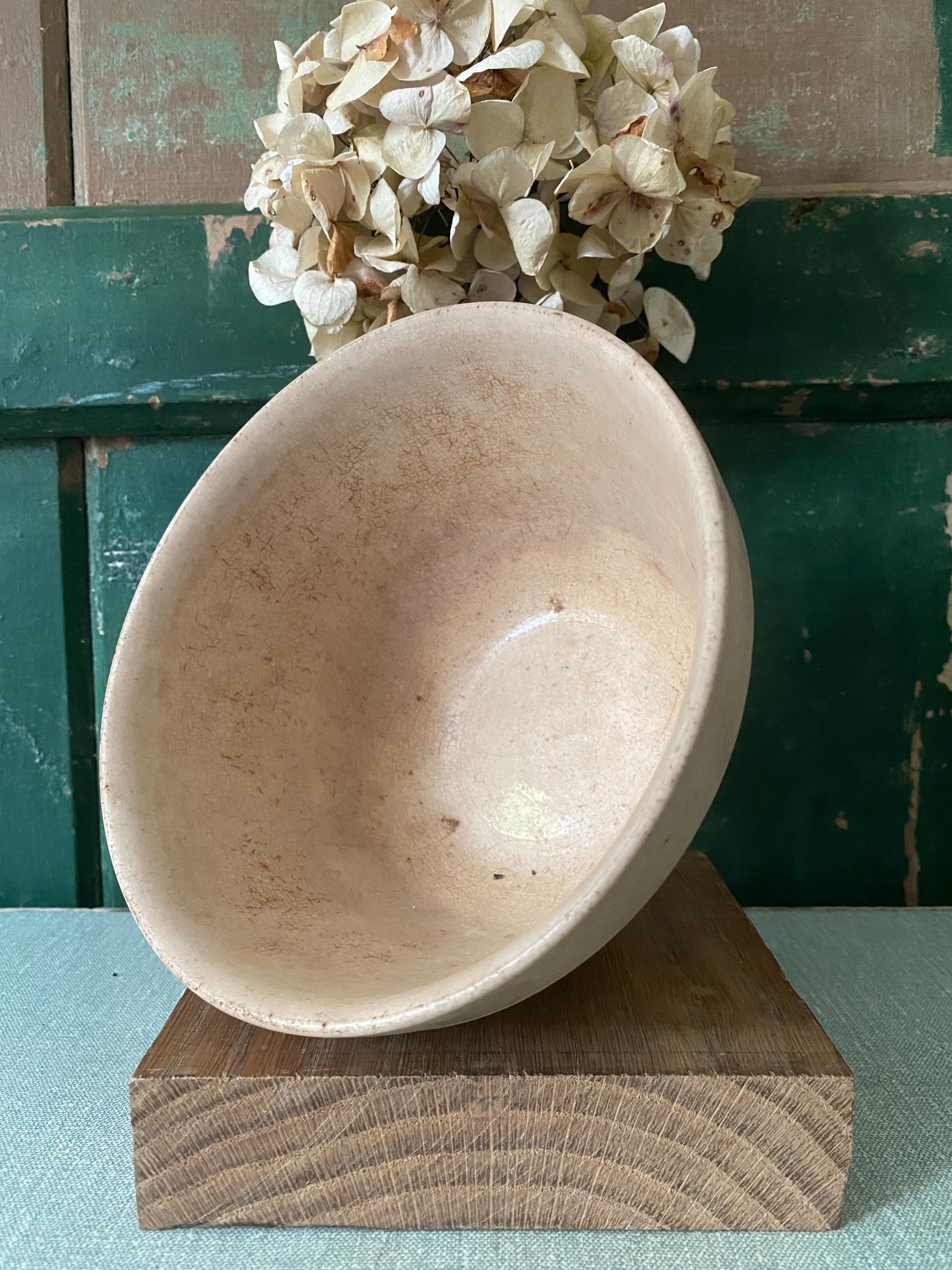 A vintage ceramic pudding basin