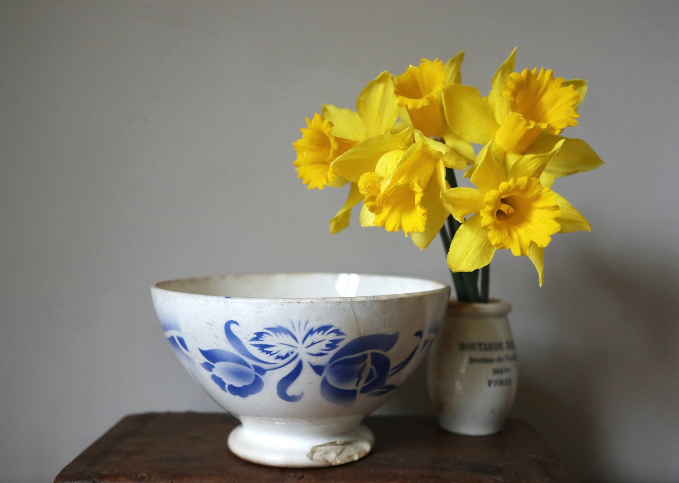Floral ceramic bowl