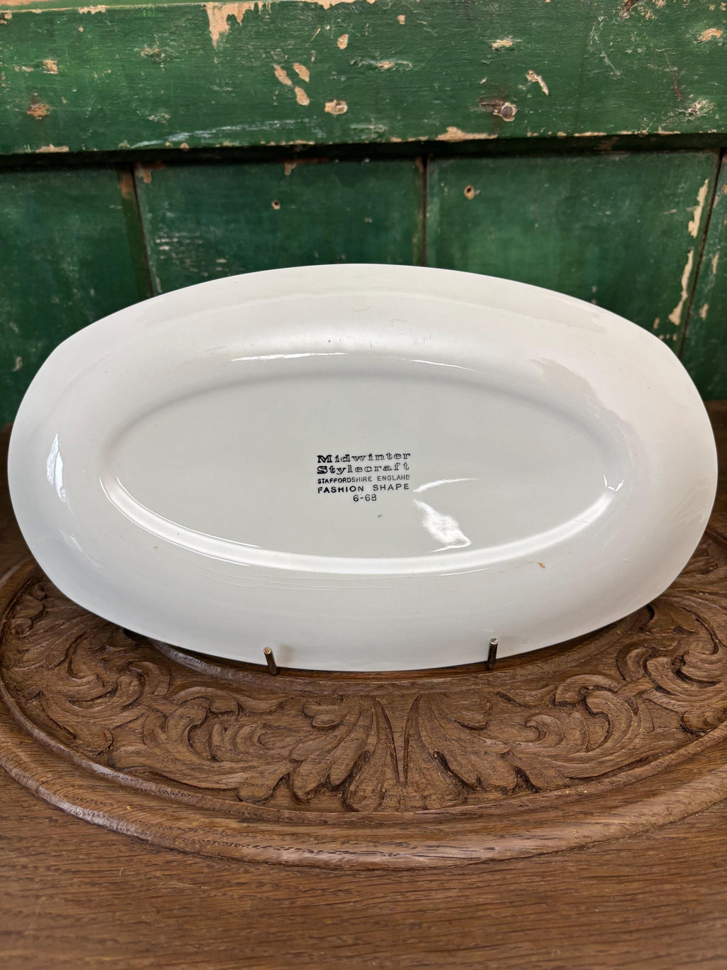 White oval platter with 'Midwinter Stylecraft' branding 