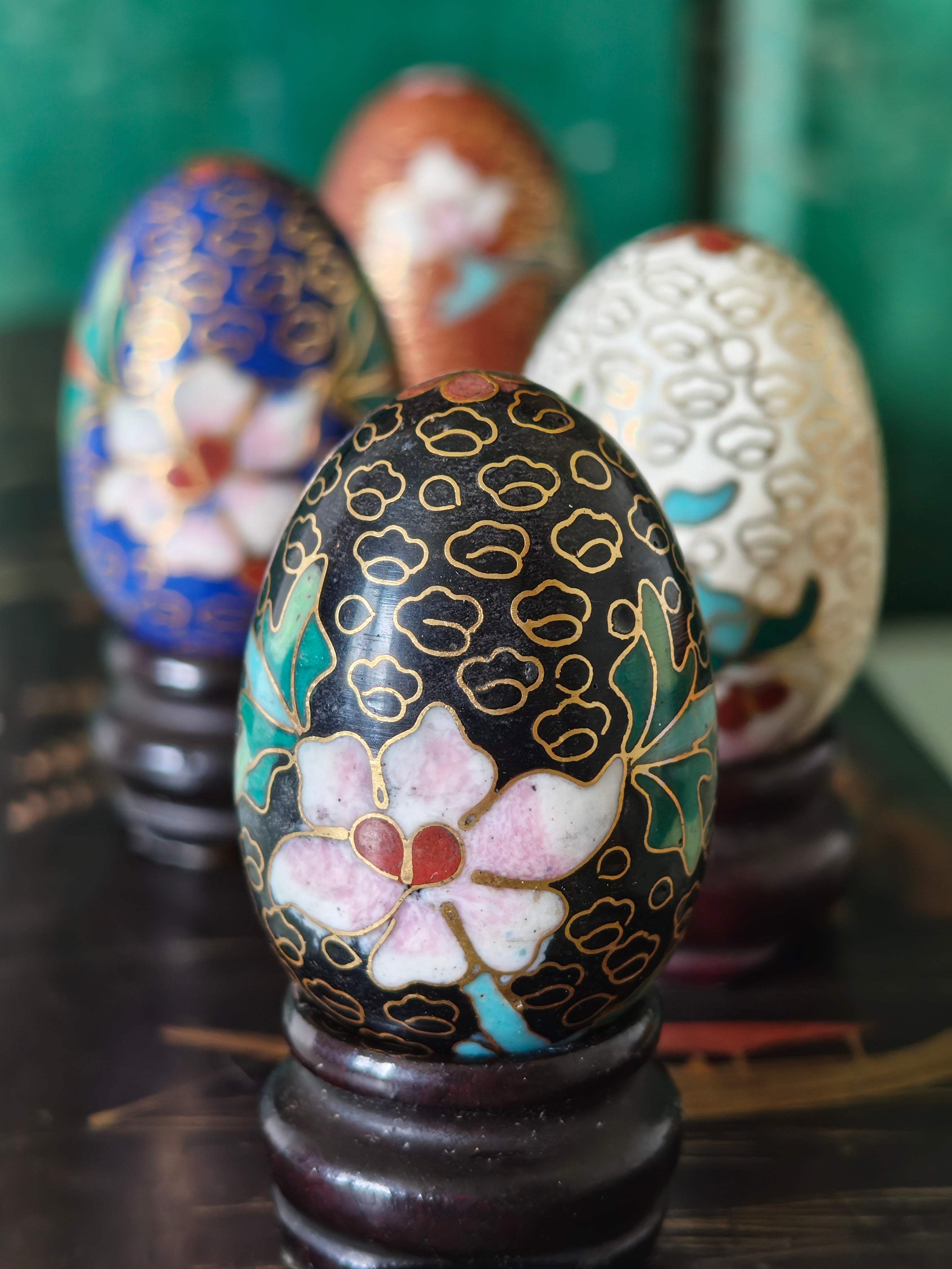 Decorative Chinese cloisonne egg
