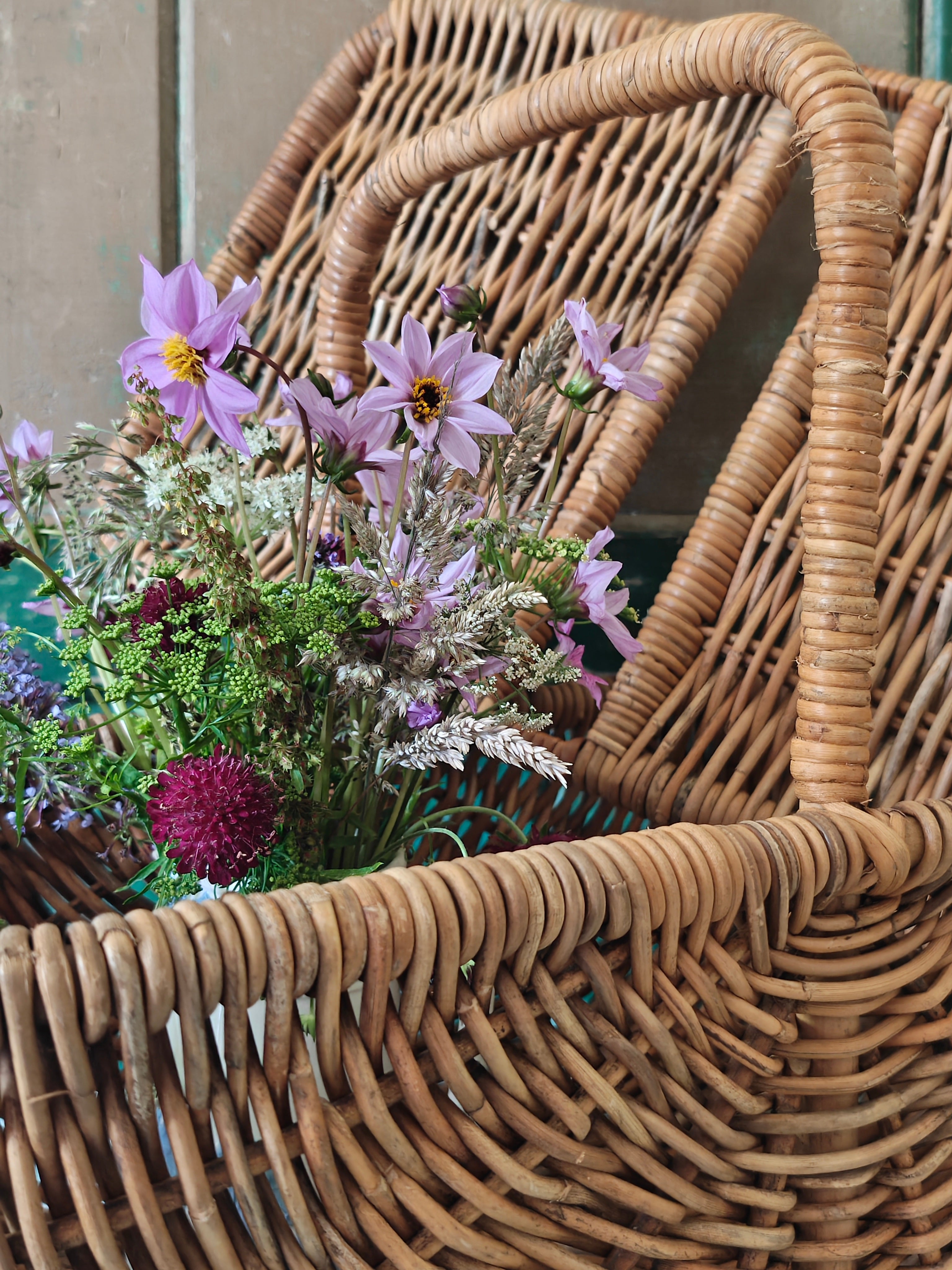 Close-up of a wicker picnic basket 