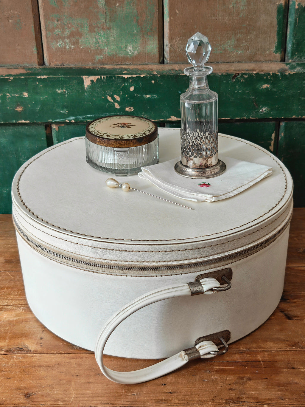 Vintage Plane-Mate Carryall Case